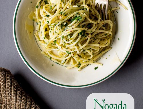 Nogada Gourmet – Pasta simple con aceite de oliva y perejil